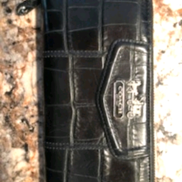 Coach Wallet - Picture 1 of 2